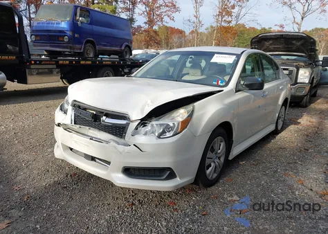 2014 Subaru Legacy 2.5I z USA, uszkodzony, nr VIN 4S3BMBA65E3020407
